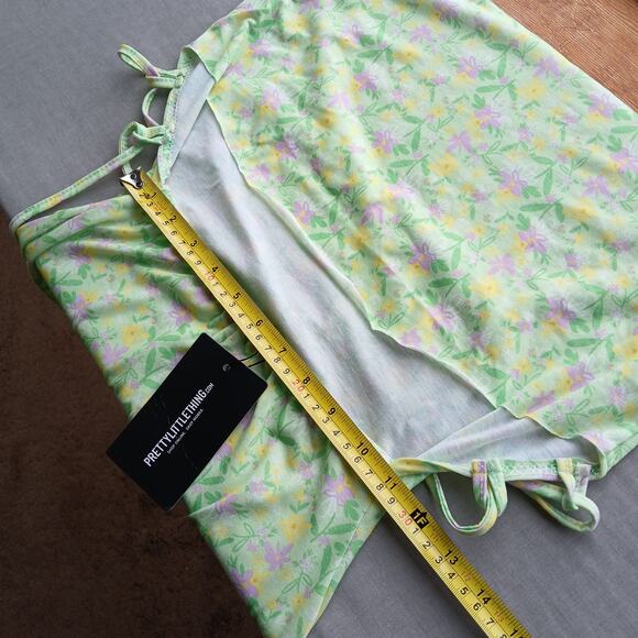 PrettyLittleThing Lime Ditzy Print Lace Up Back Shift Dress sz 4 mini halter NOS - Picture 12 of 16